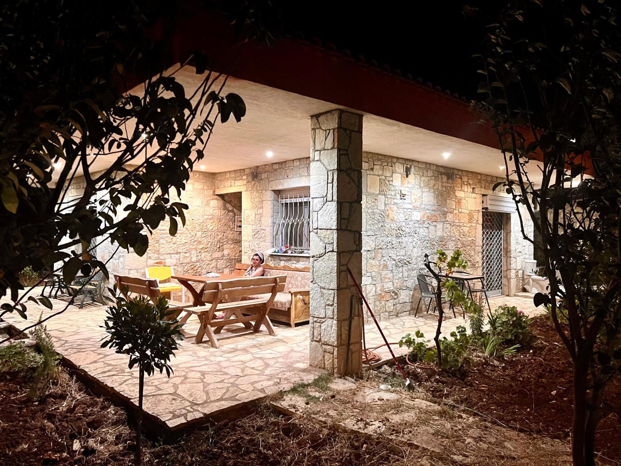 Jardin Miraculeux Hotel Himare Exterior photo